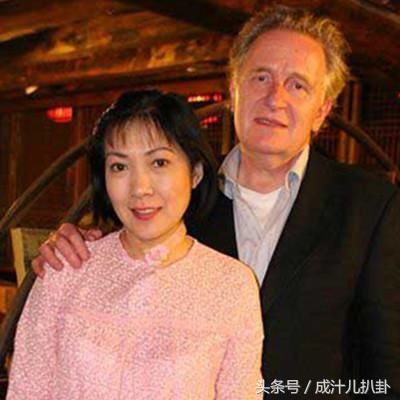 在正当红时顶流言嫁老外, 今荣升外婆, 33年跨国婚姻幸福依旧