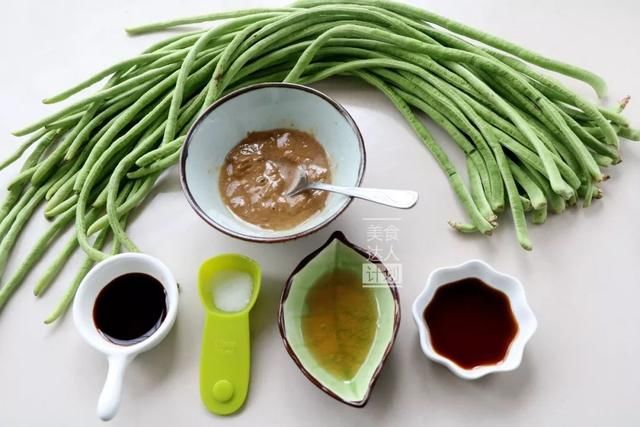 长豆角焯水怎么是熟了 t01b8ea8b9ed8f3b4b6.jpg