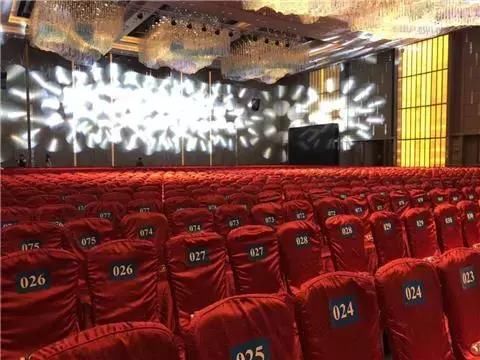 有钱人的焦虑:5000万身价,只能找个角落蹲着!