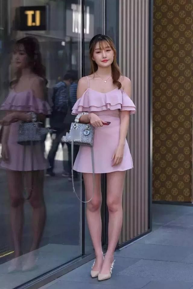 一双气质的高跟鞋,轻松凸显女生曼妙身材 澳门澳博集团app
