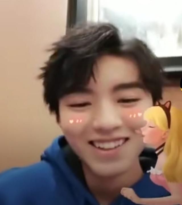 王俊凯演唱会有哪些人送祝福