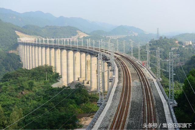 8年前美自家大桥修不好，无奈之下拿400亿找中国，现排队要等8年