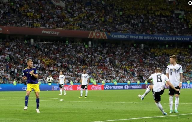 世界杯首场逆转比赛,克罗斯世界波绝杀,赛后险