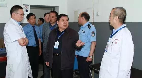 最高人民检察院执检厅副厅级检察员王伦轩在陕