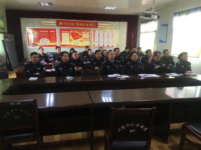 渭南高交大队渭蒲中队组织党员民警听学唱《我