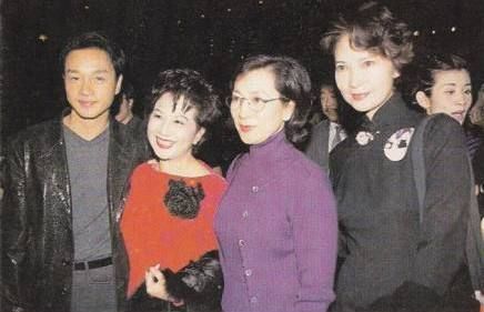 她发掘张国荣,与萧芳芳旗鼓相当,凭借周星驰大