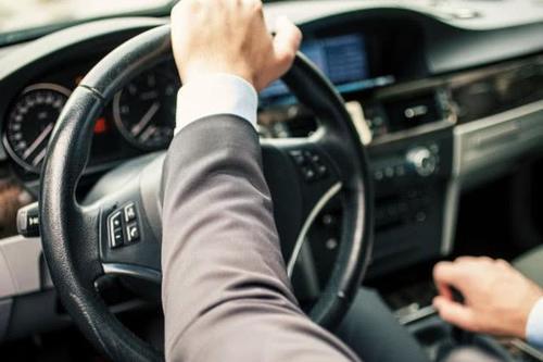 一直没开车,驾驶证没扣分却被莫名吊销!看完很