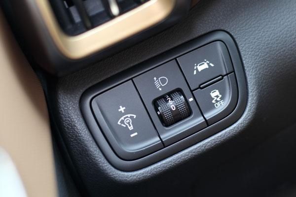 当性价比优势不在,看北京现代新ix35的红与黑