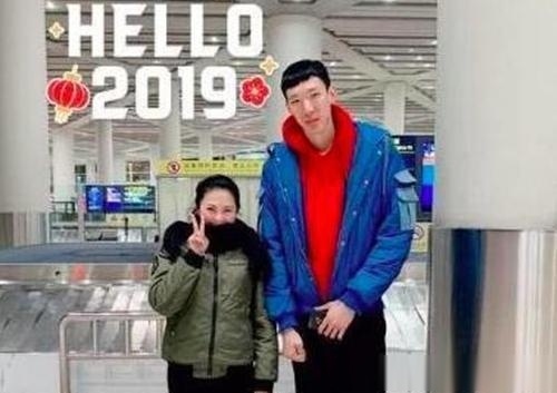 周琦再有新动作;放弃还是继续追梦?周琦回国牵