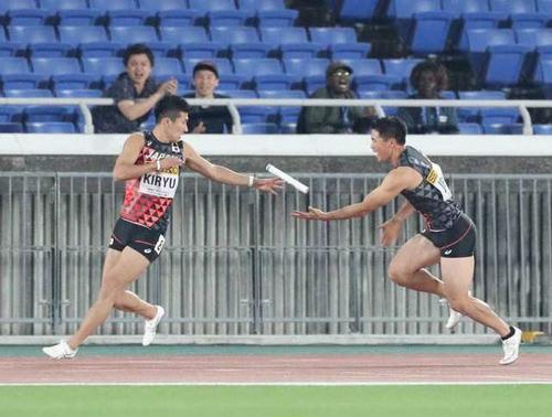 世锦赛男子接力4X100米中国队惊险晋级 日本