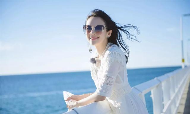 章子怡生完孩子流泪:妻子生孩子,爸爸们是怎么