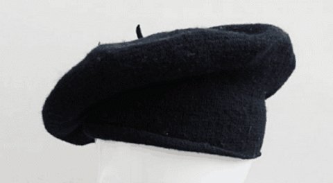 明星最怕撞衫,这款帽子却赵丽颖和吴磊撞在了