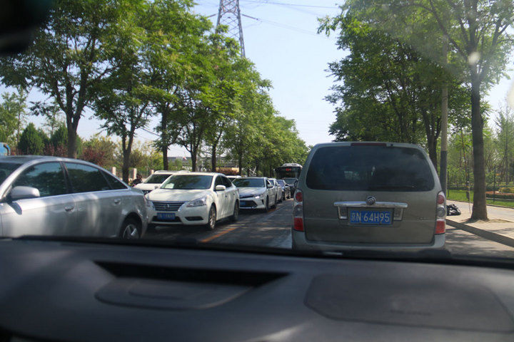 电动出游并不难 比亚迪e5 450带你出京观航母