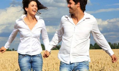 男人真正放下一个女人,不是拉黑不是删除,而是