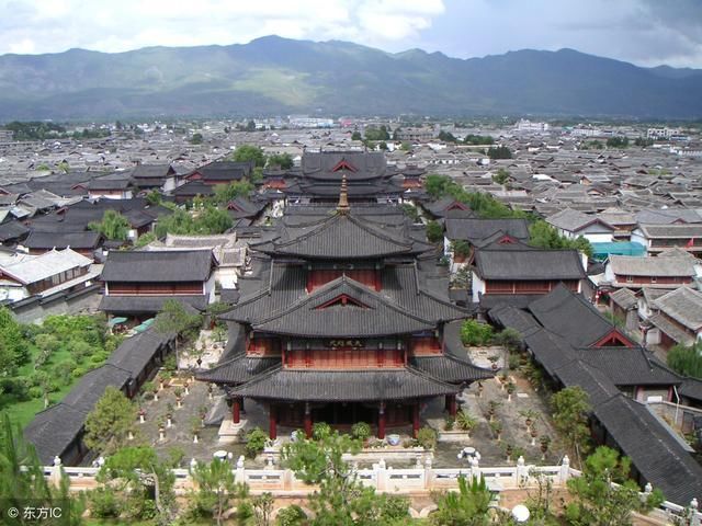 踏遍青山寻古城，古城湮没在历史中