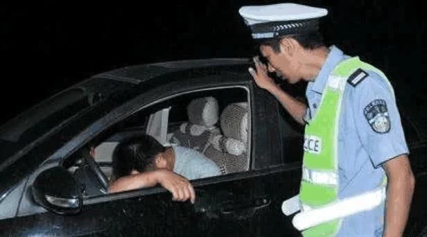交警提醒:这3种行为不开车也算酒驾! - 云栖雅韵博客 - 云栖雅韵博客 交警提醒:这3种行为不开车也算酒驾! - 云栖雅韵博客 - 云栖雅韵博客