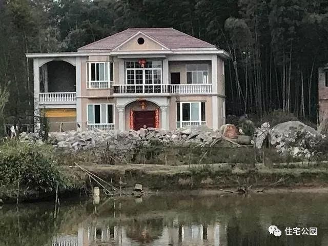 5套最美农村别墅实拍,2最土豪30万建4最实用,为啥却最多人建3?