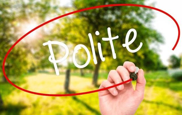 附近的人打招呼