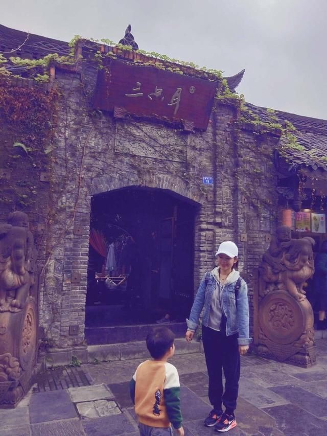 比西安美食还要多？这座盛产美女和火锅的美食之都让人着迷！