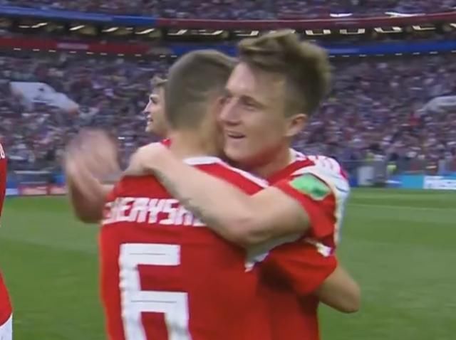 不负熬夜,俄罗斯5:0沙特,小将 戈洛温 仿佛看到