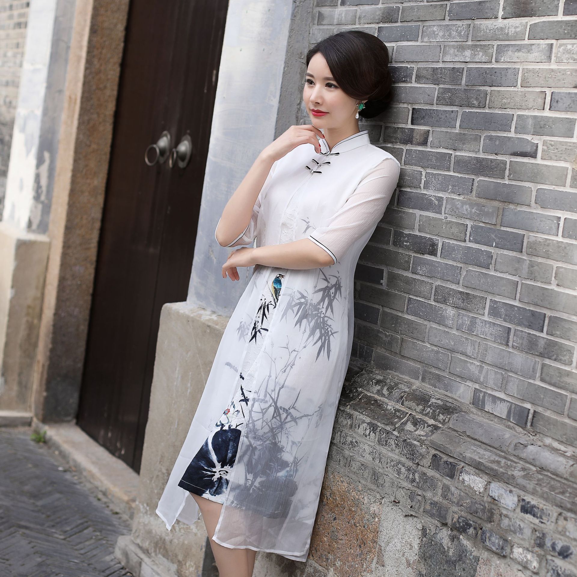 女人,是激情最该穿的刑具!衣服sm旗袍情趣鞭子图片