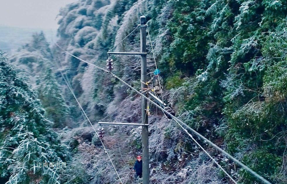 震撼！南昌、赣州、九江···整个江西都在疯传，看完后红了眼眶