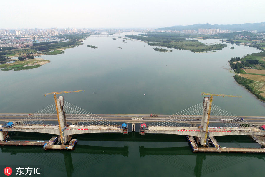 国内跨度最大重载铁路斜拉桥 蒙华铁路汉江特