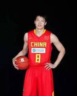 史上年薪最高的中国篮球明星是谁?年薪多少?