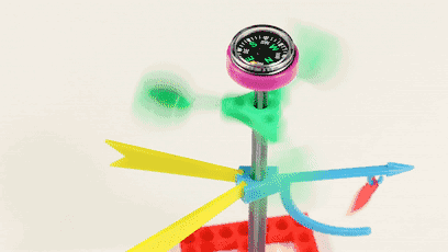 将小风扇的风力逐渐增强