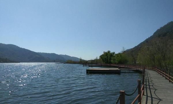 三言两语点评攀枝花旅游:这里得天独厚!_【快