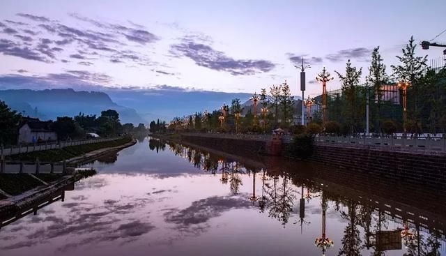 比都江堰还牛！成都南边这个小城，美景美食冷门到极致，1.5h到！