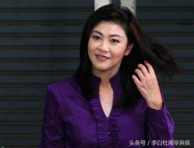 英拉回中国包饺子样子最美，有人为她放弃一切，不结婚也要在一起