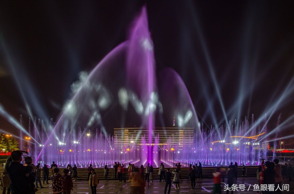 青岛上合夜晚令无数人折腰 看看青岛西海岸的夜景 新青岛正在崛起