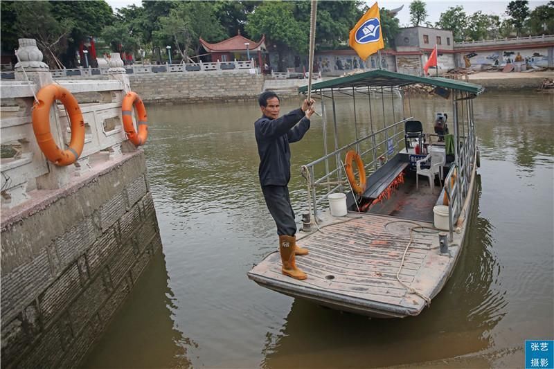 5元钱摆渡船才能到达，中国唯一屹立在江中寺庙
