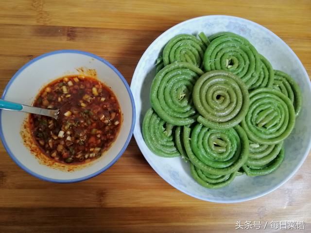 长豆角这样做最好吃，不用炒，不用蒸，给肉都不换，做法简单快速
