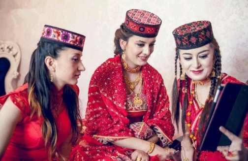 我国一个特殊的民族,美女众多,对祖国非常忠诚