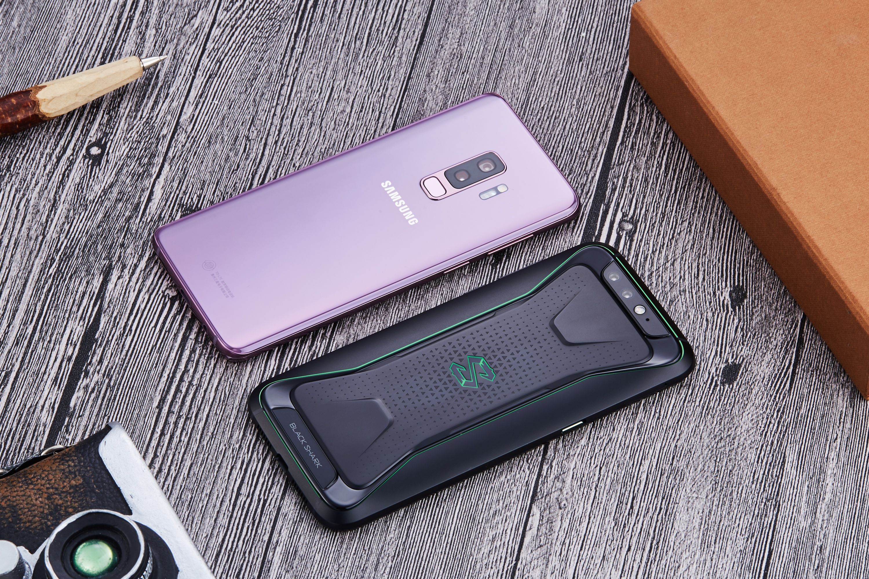 黑鲨游戏手机对比三星S9+,同为高通骁龙845,却