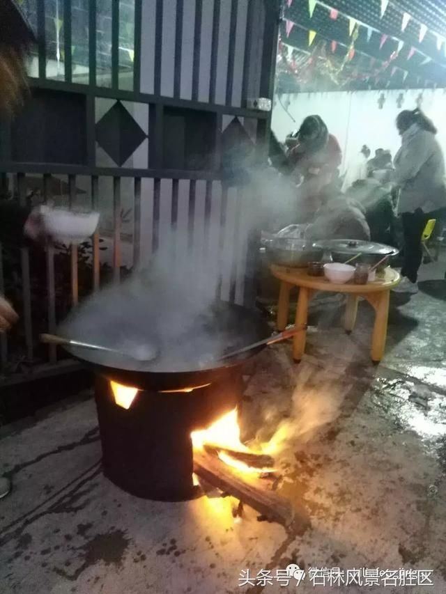 羊的盛宴大快朵颐烤全羊