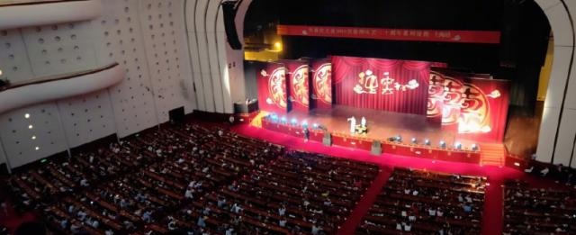 德云社专场上海综艺,郭德纲一边做视频美食一美食相声视频全集英语图片