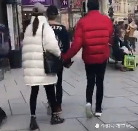国外偶遇关晓彤鹿晗跨年,站一起现惊人身高差