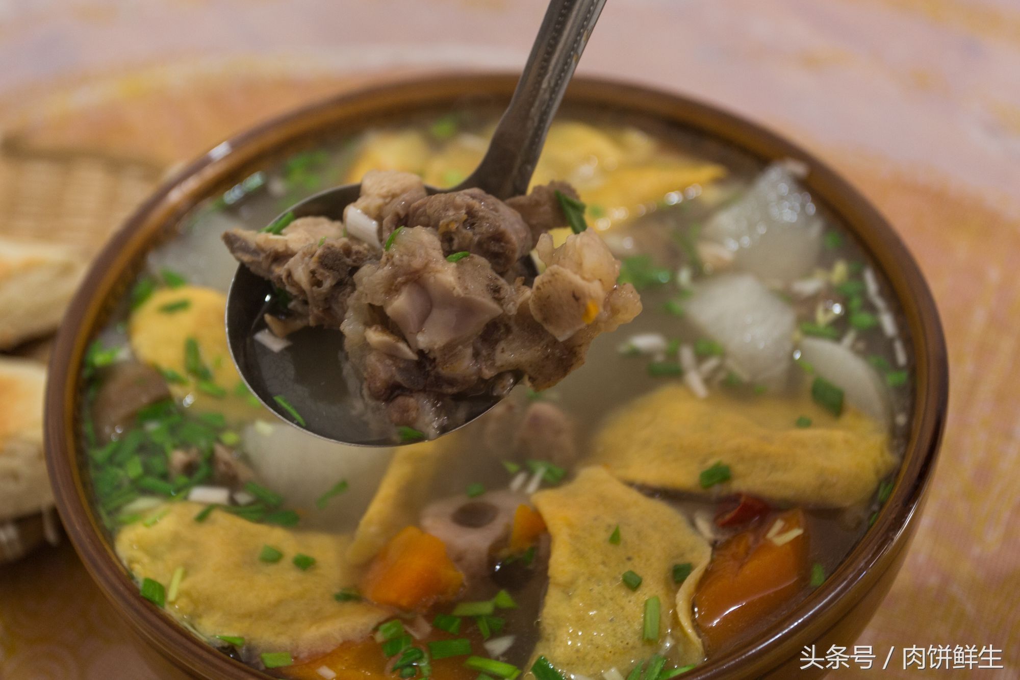 三个人吃紫阳蒸魔芋白萝卜很入味海蜇价格炒象山盆子豆腐图片