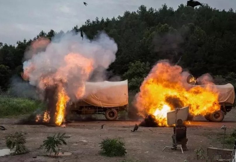 实拍横店影视拍摄现场:终于知道“抗日神剧”是怎么诞生的
