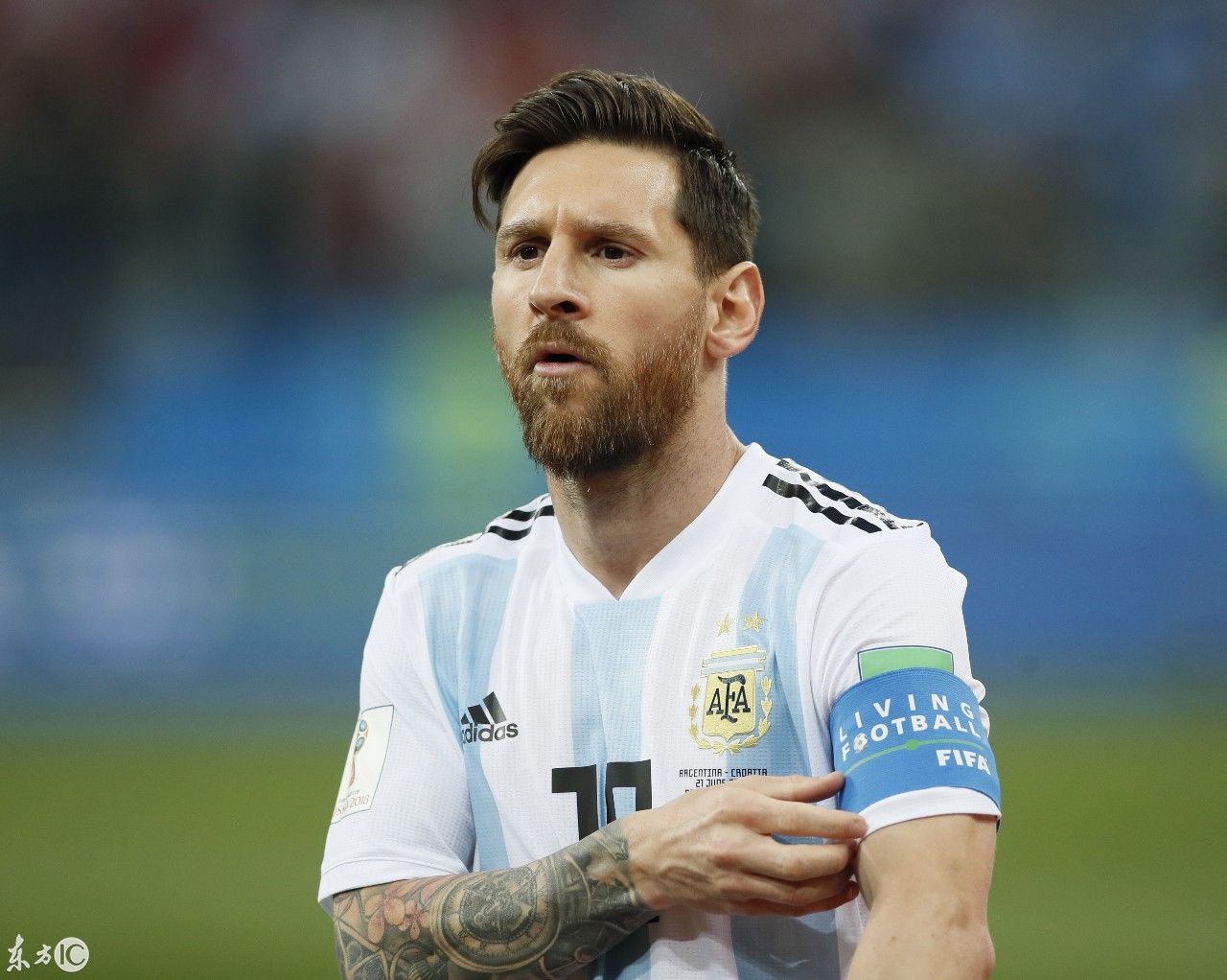 阿根廷队将面临淘汰,梅西是否还能站起来?观众