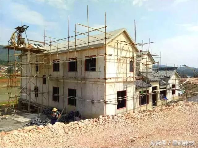 云南一367的四合院,5个工人,5天就建好!