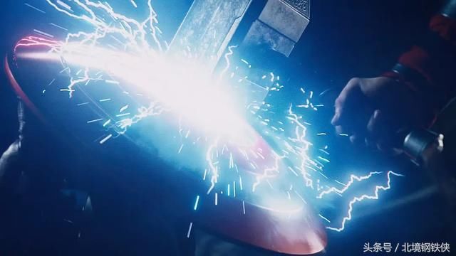 简答题:《黑豹》、《复联2》电影里的振金为什