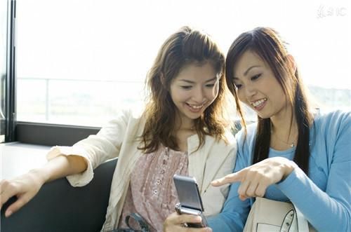 劲爆!我在老公的宿舍阳台上看到了女人的内衣物