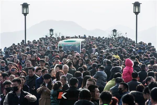 你的剩余假期被雨水承包了!还有一件扎心的事……