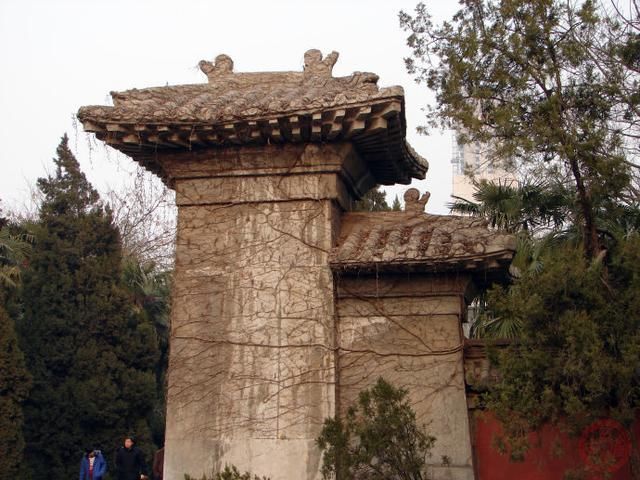 安徽肥东和河南巩义各有一座包公墓,谁真谁假?