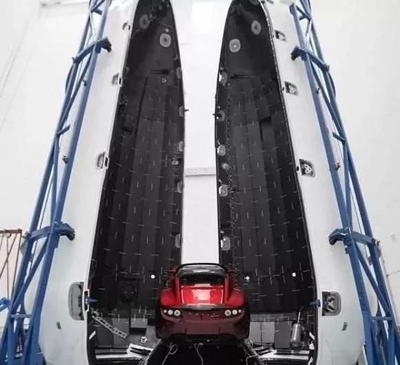 SpaceX猎鹰重型火箭成功发射的有趣细节