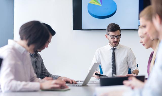 出席会议和出席了会议